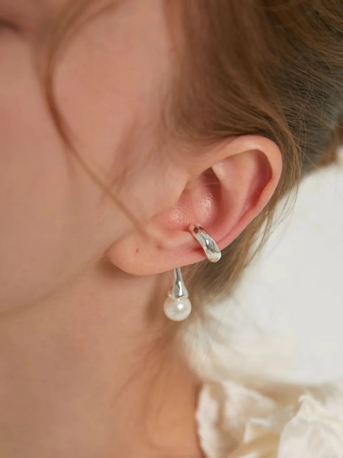1pc Pearl Drop Ear Cuff - Image 3