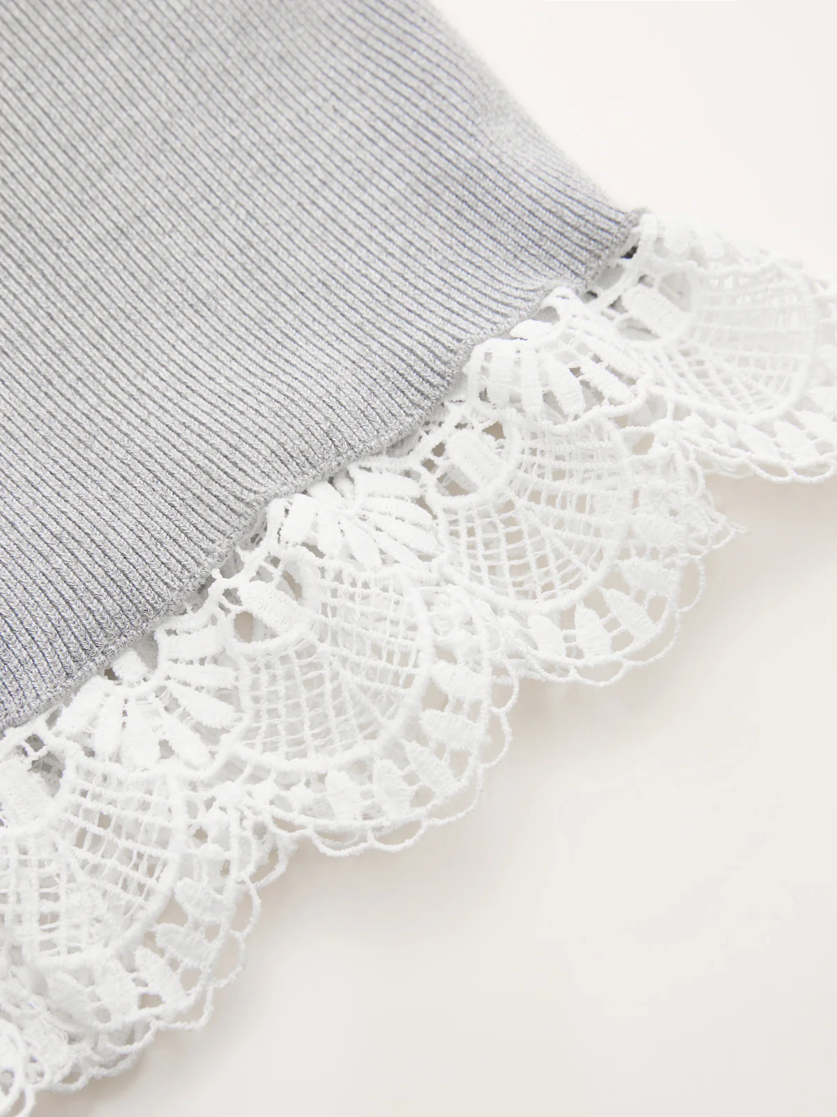2 in 1 Collared Lace Hem Knit Vest - Image 4
