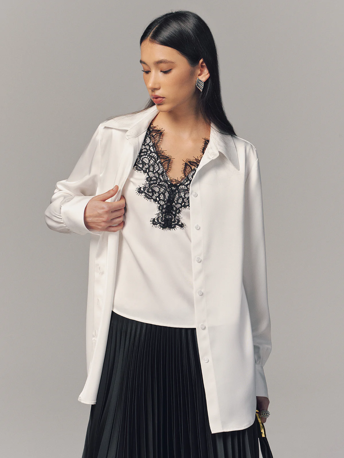 2 in 1 Contrast Lace Satin Shirt - Image 3