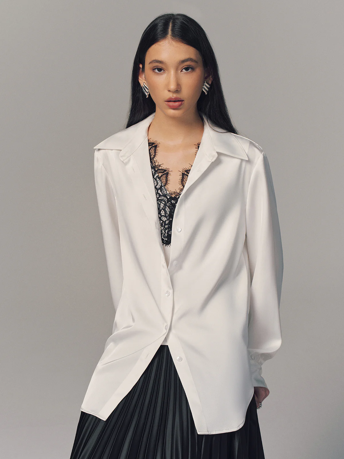 2 in 1 Contrast Lace Satin Shirt - Image 5