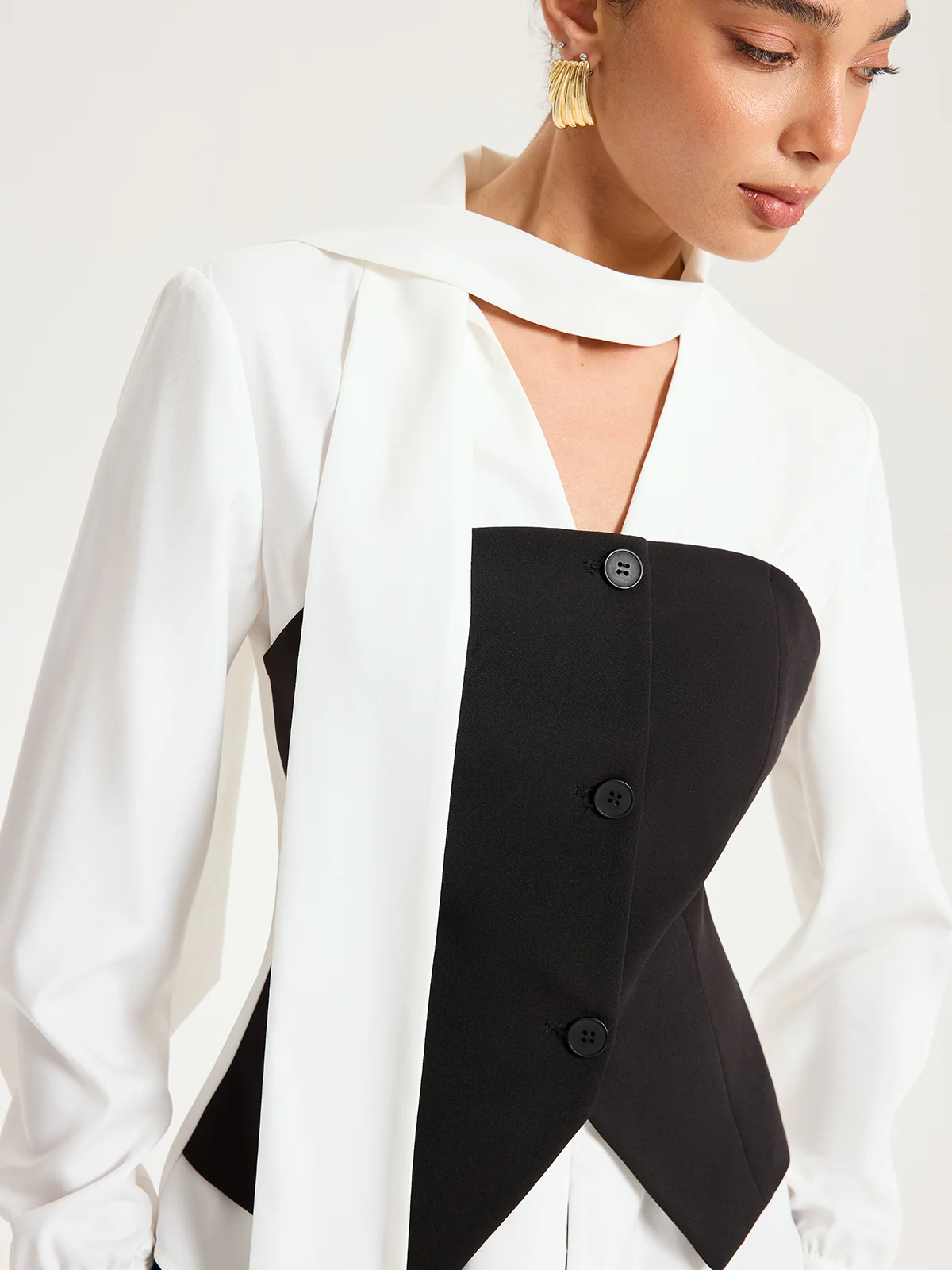 2 in 1 Contrast Panel Tie-Neck Blouse - Image 4
