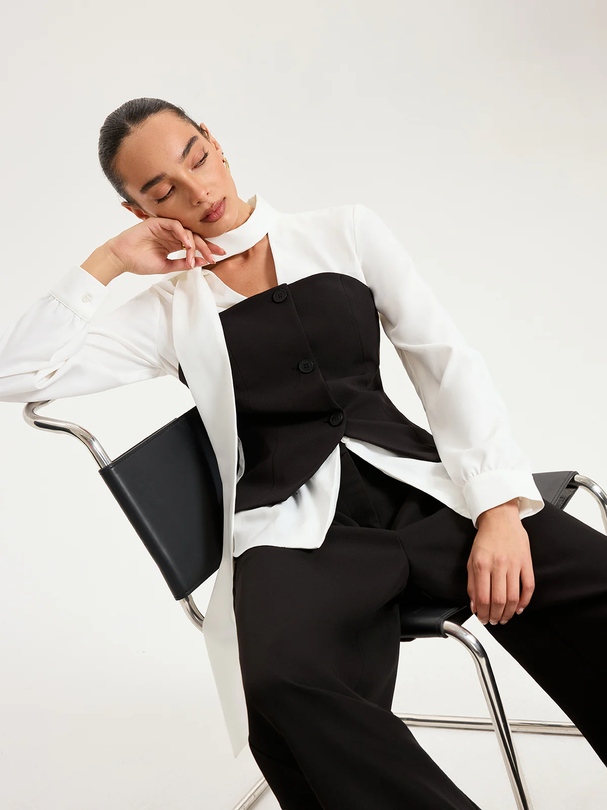 2 in 1 Contrast Panel Tie-Neck Blouse - Image 6