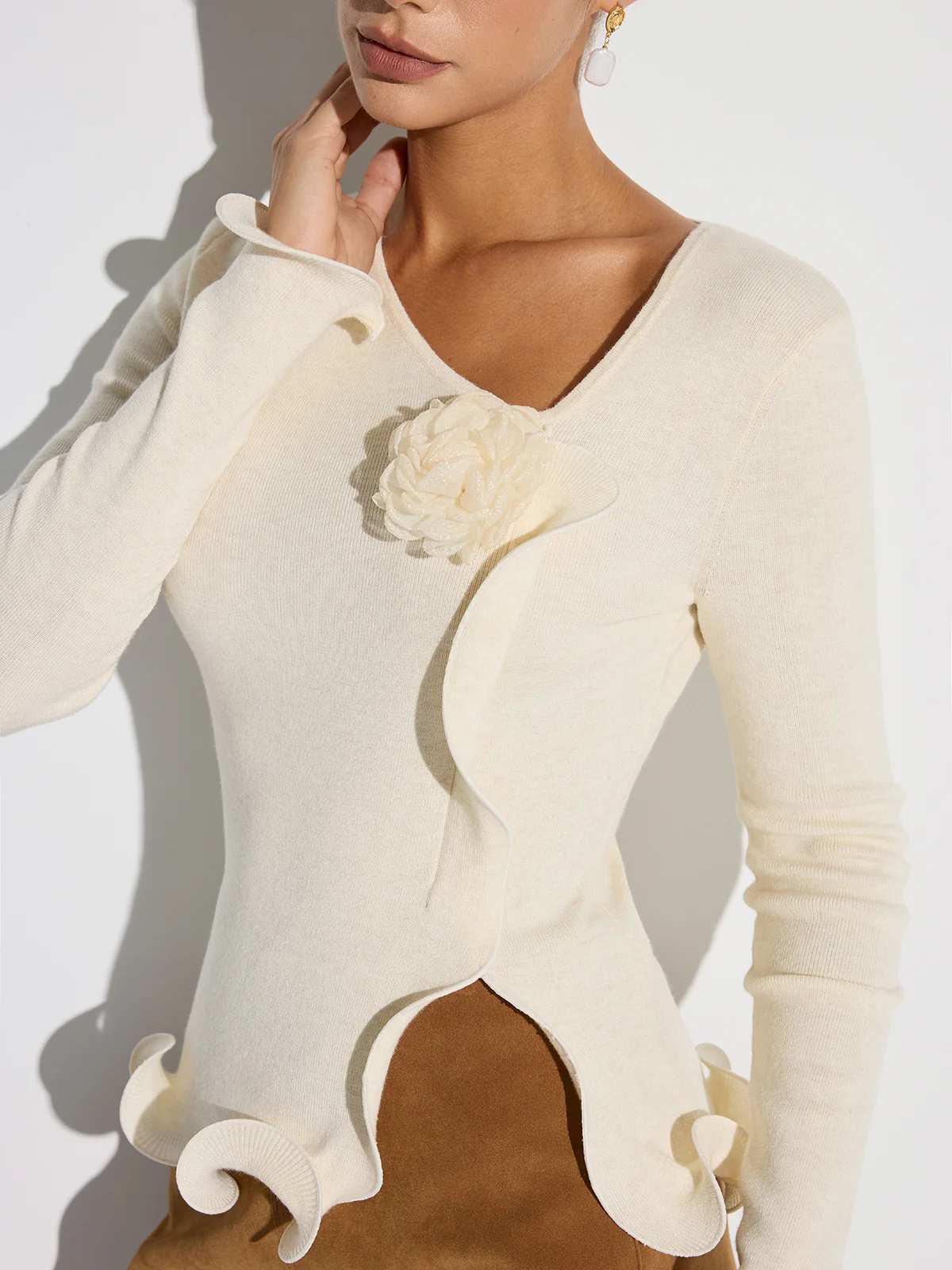 3D Floral Ruffled Hem Knit Top - Image 5