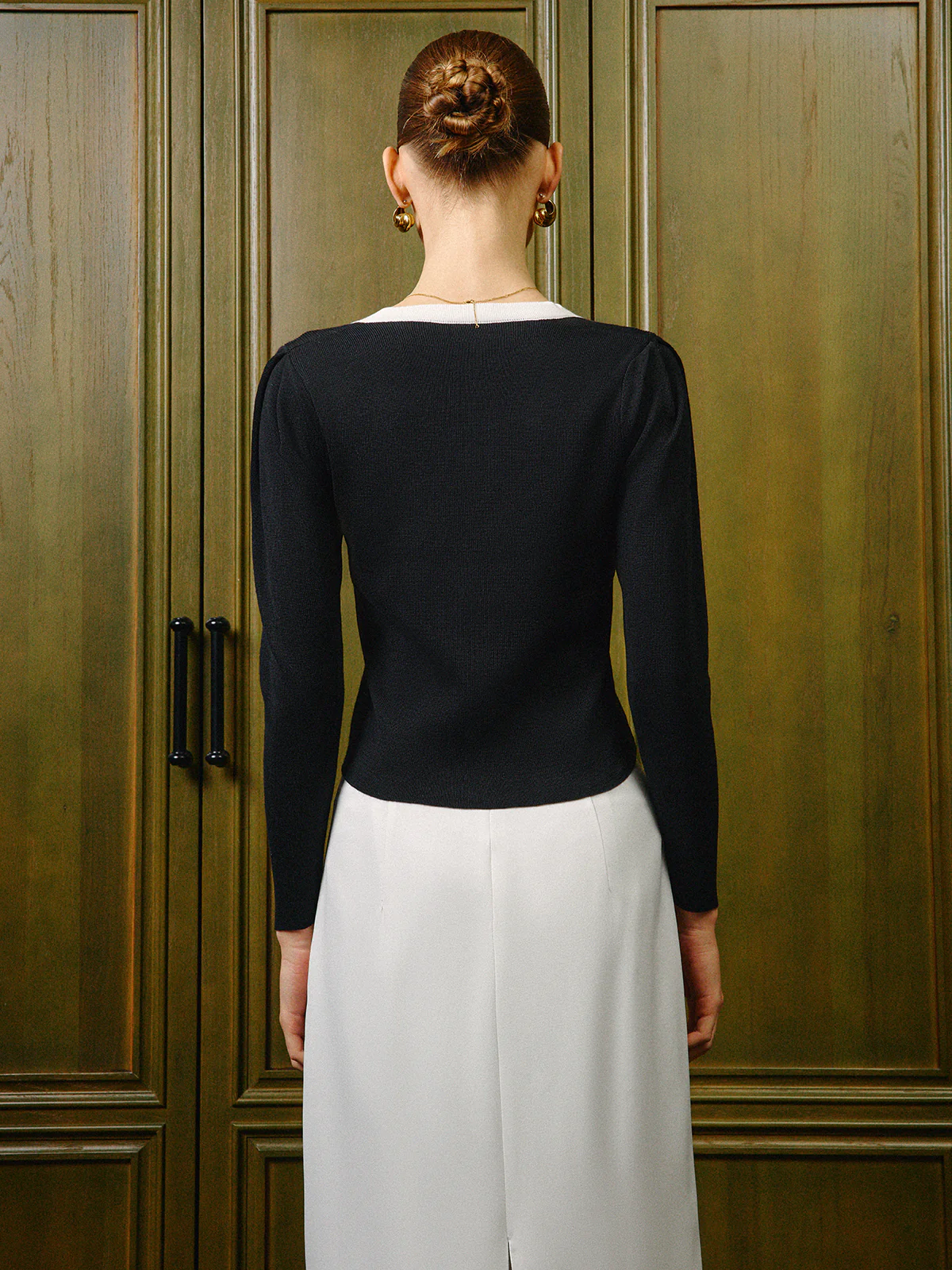 3D Flower Contrast Trim Knit Top - Image 4