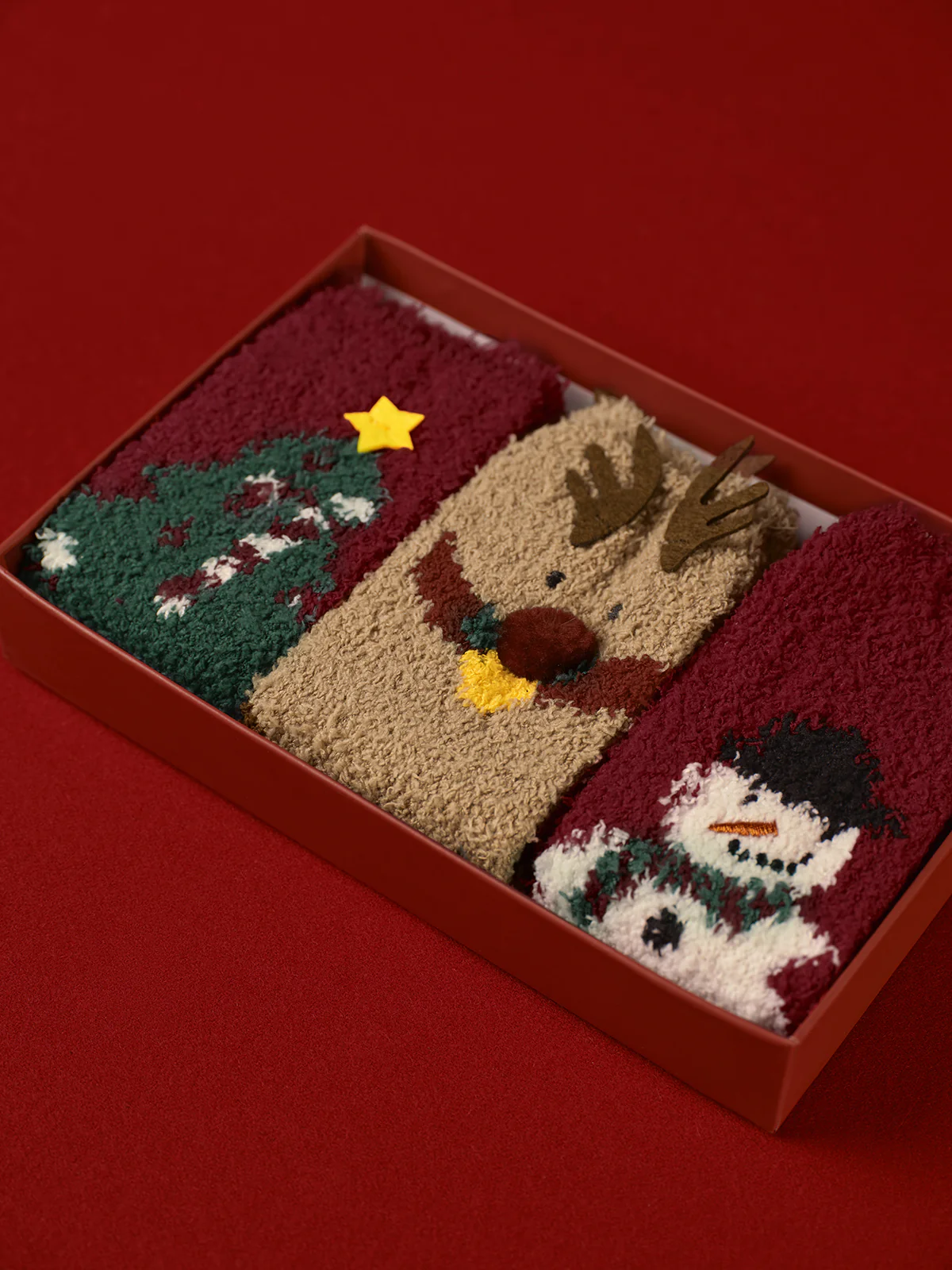 3pk Christmas Coral Velvet Socks With Box - Image 3