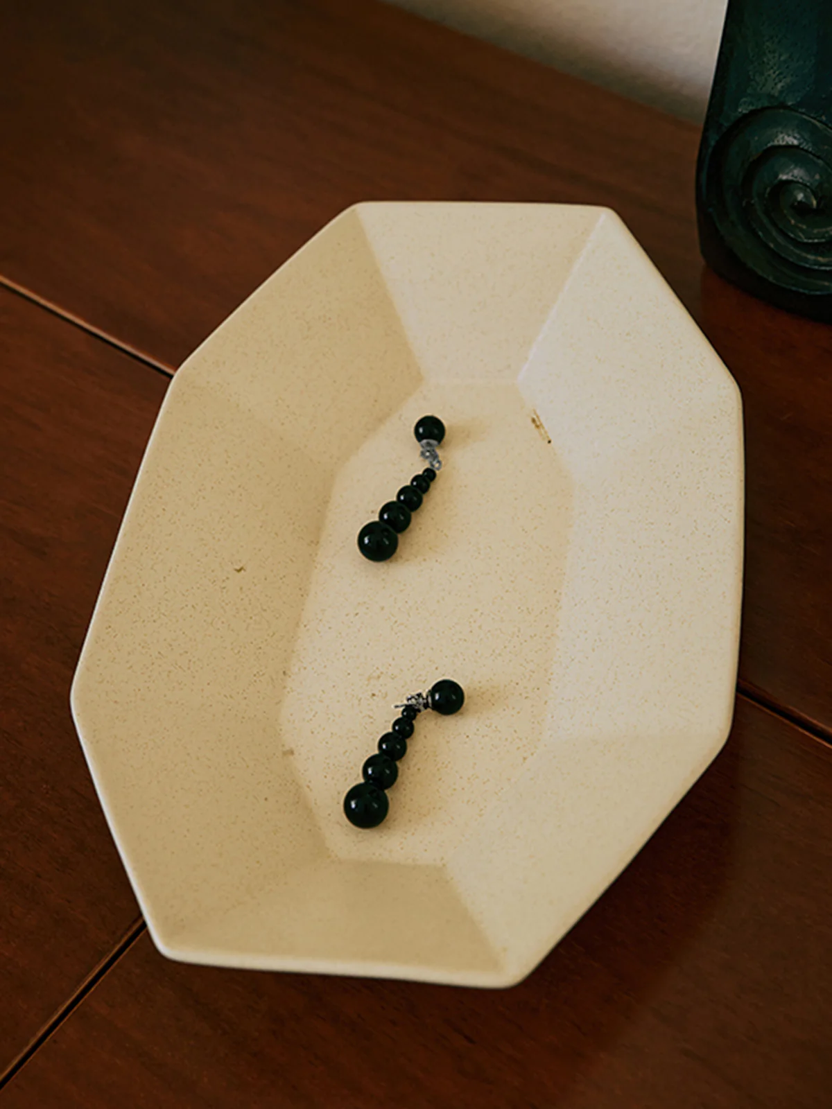 Agate Bead Drop Earrings - Image 4