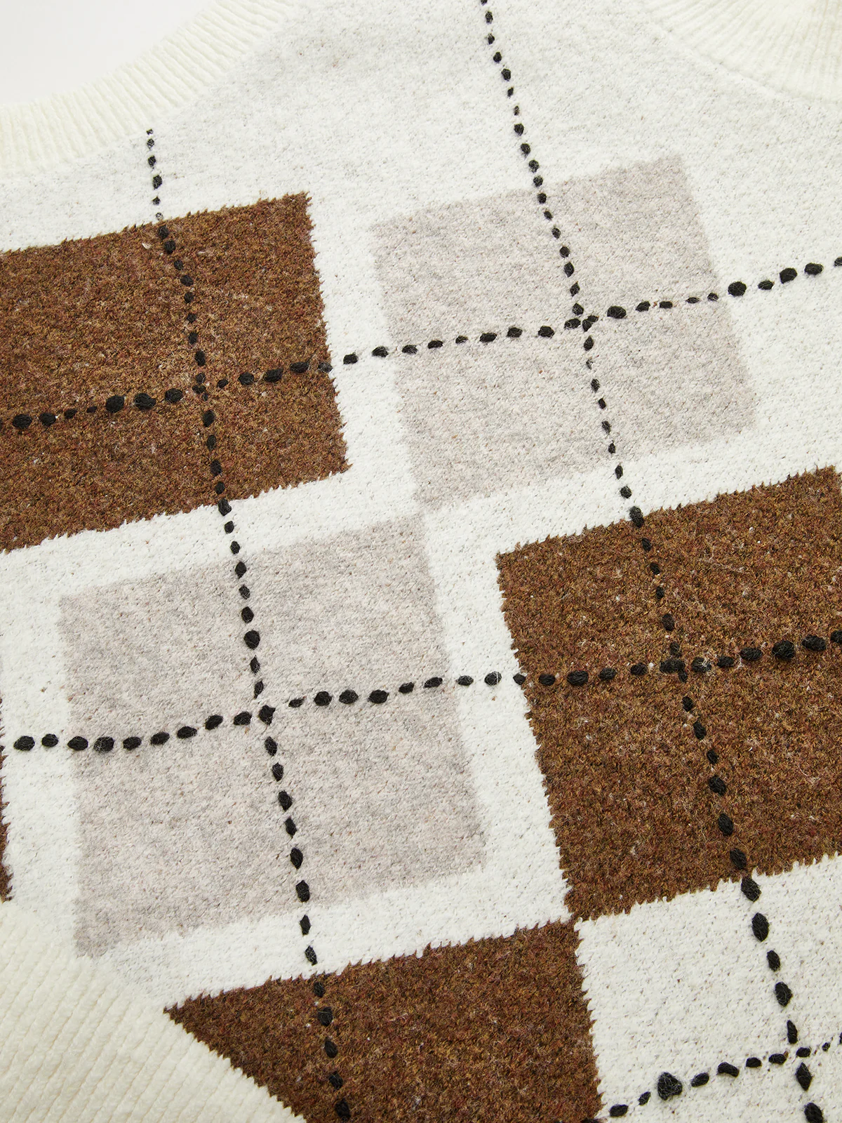 Argyle Turtleneck Knit Vest - Image 5