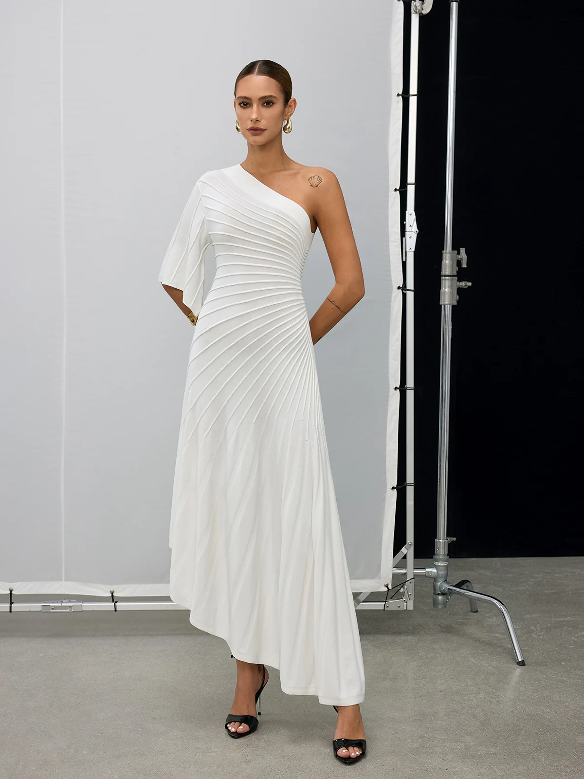 Asymmetric One-Shoulder Textured Sweater Dress - Image 2