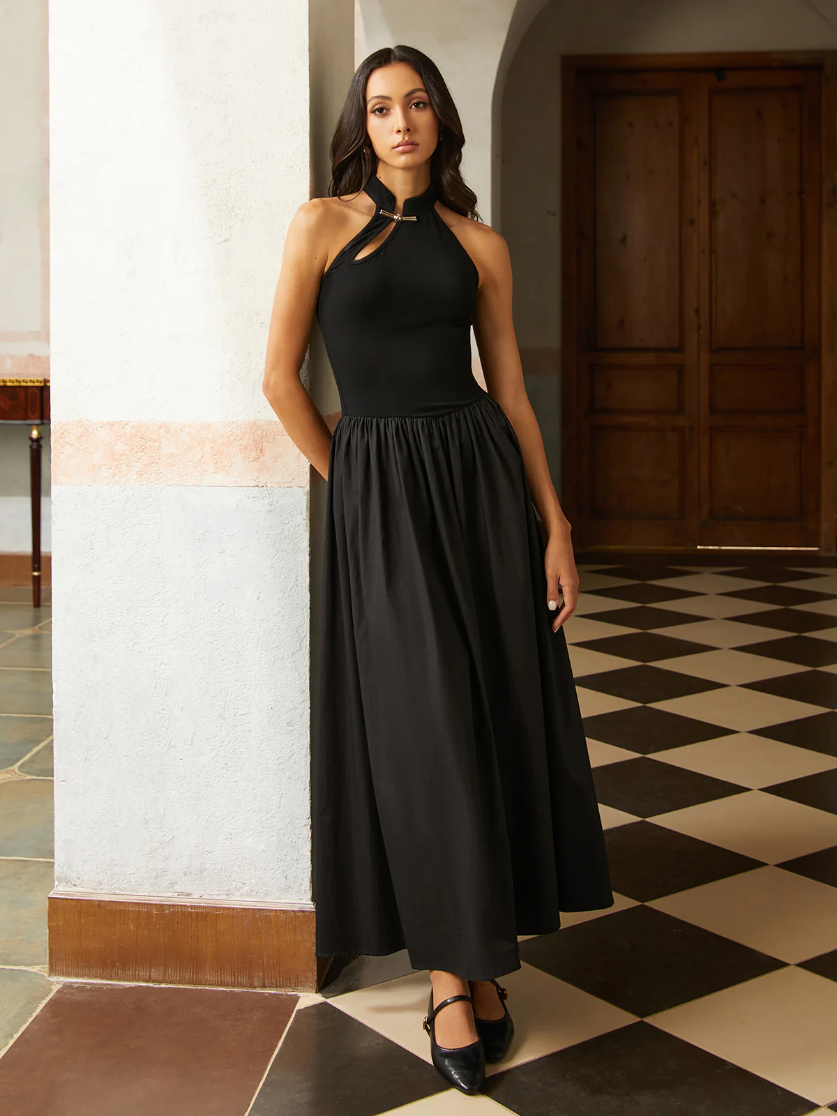 Asymmetric Pockets Cold Shoulder Pleated Long Dress - Image 2