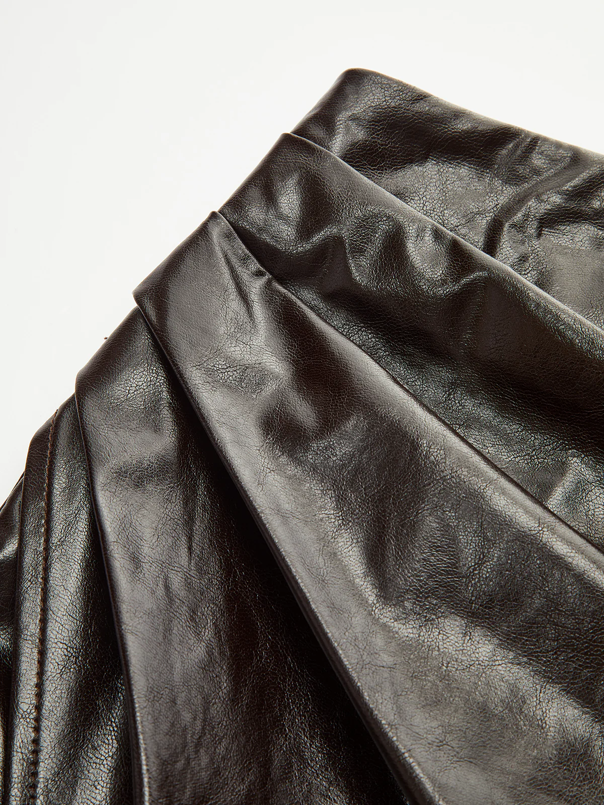 Asymmetric Ruched Slit Faux Leather Midi Skirt - Image 4