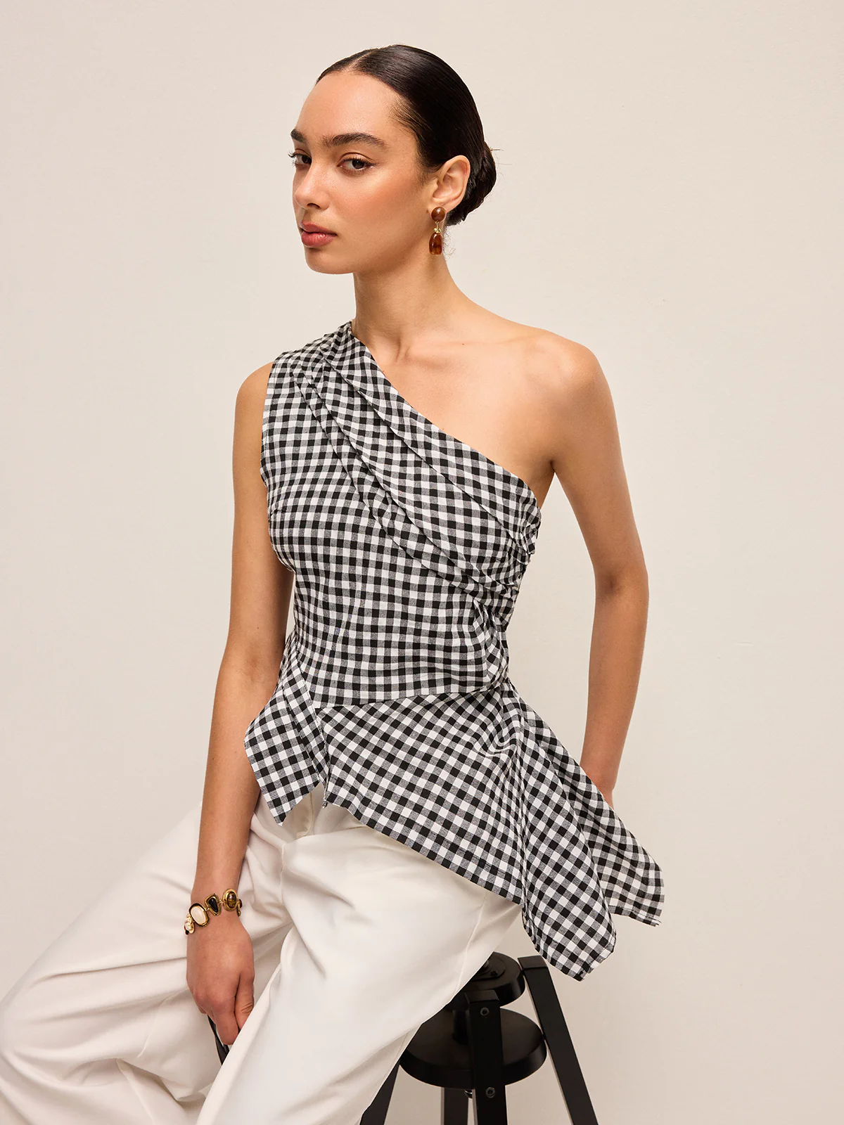Asymmetrical Checkered One-Shoulder Tank Top - Image 3