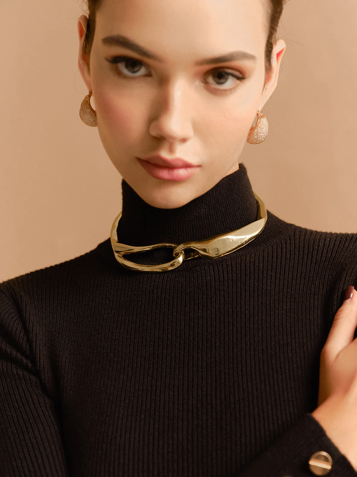 Asymmetrical Chunky Choker - Image 3
