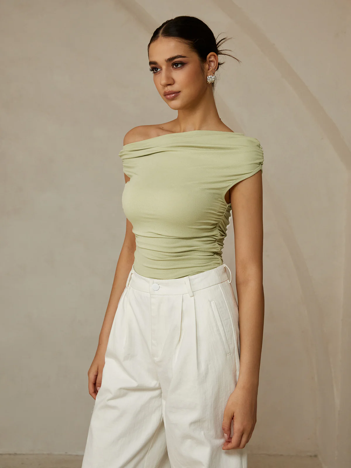Asymmetrical Neck Sleeveless T-Shirt - Image 5