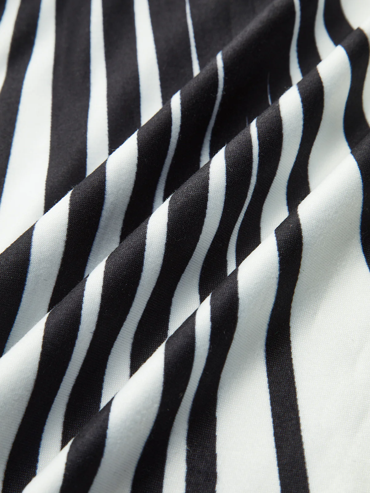 Asymmetrical One-Shoulder Striped Top - Image 4