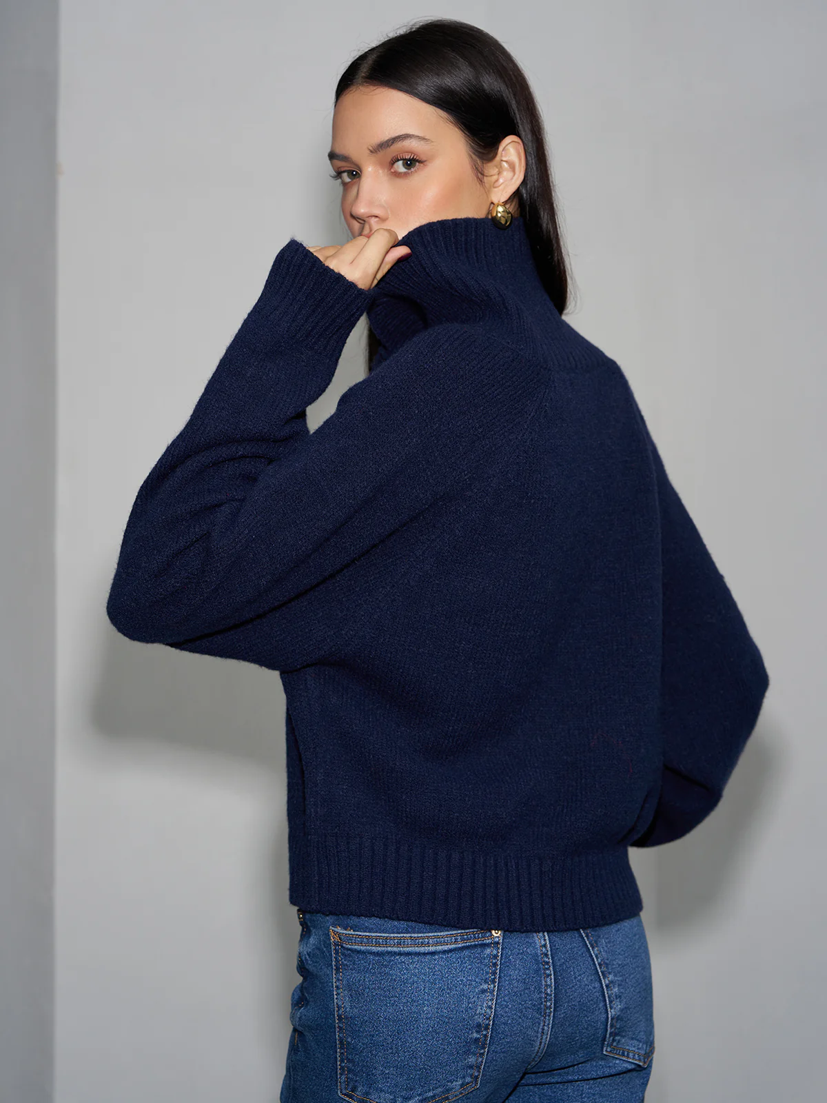 Asymmetrical Turtleneck Plain Sweater - Image 6