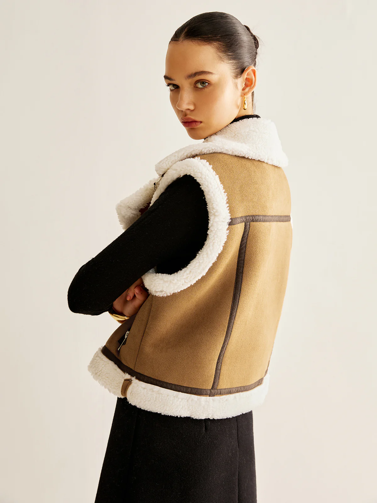 Asymmetrical Zipper Fleece Vest - Image 7