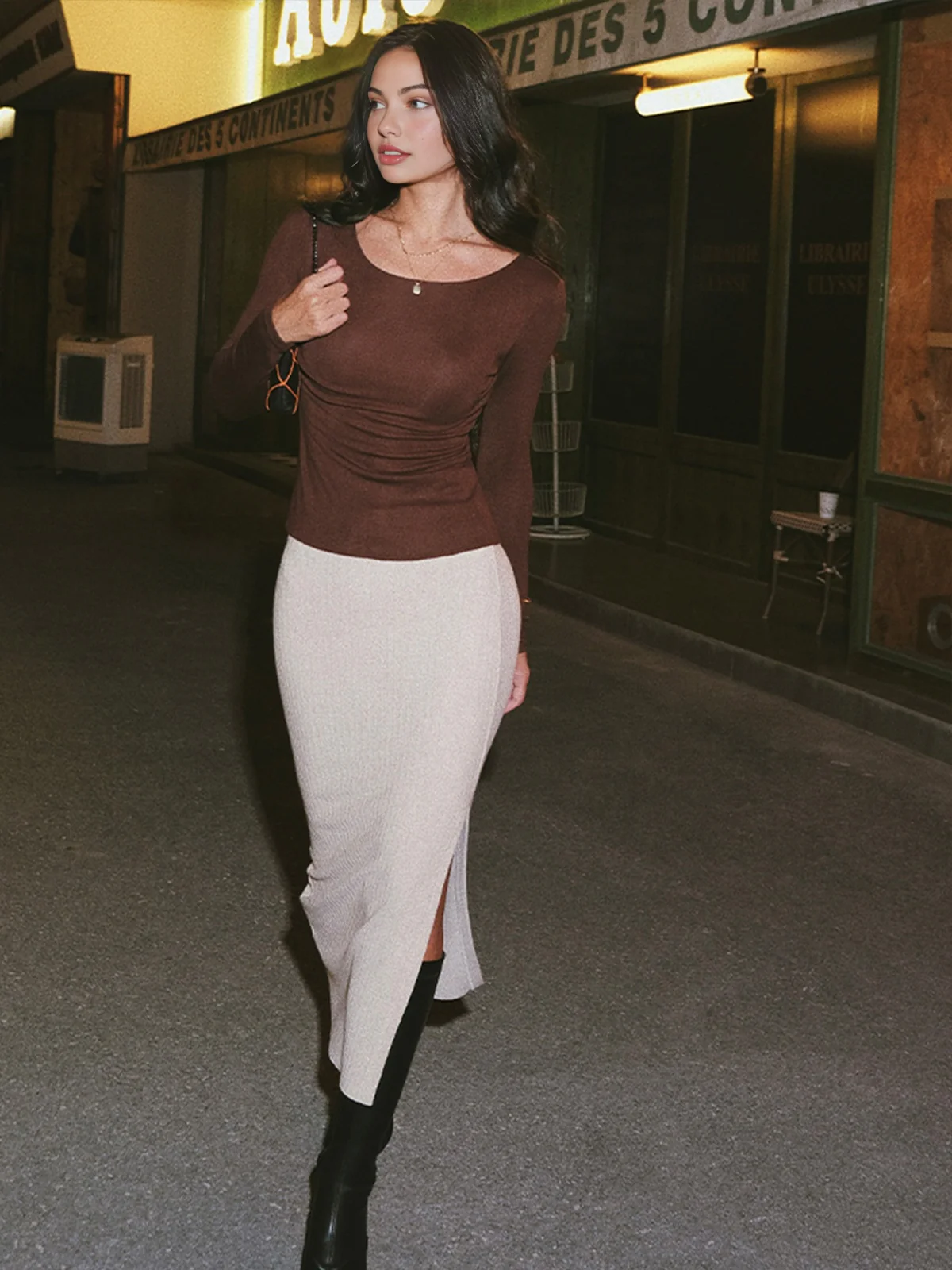 Back-Split Skinny T-Shirt - Image 3