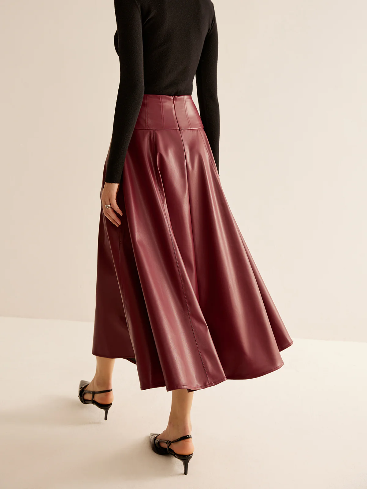 Back Zipper Pleated Faux Leather Skirt - Image 2