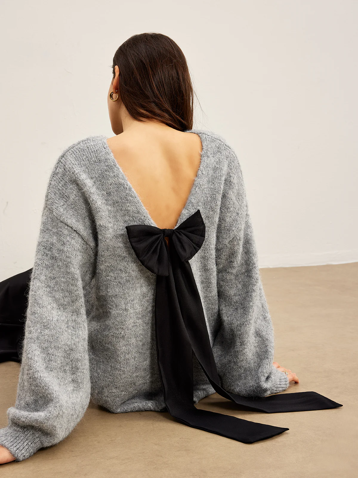 Backless Bow Shift Sweater - Image 2