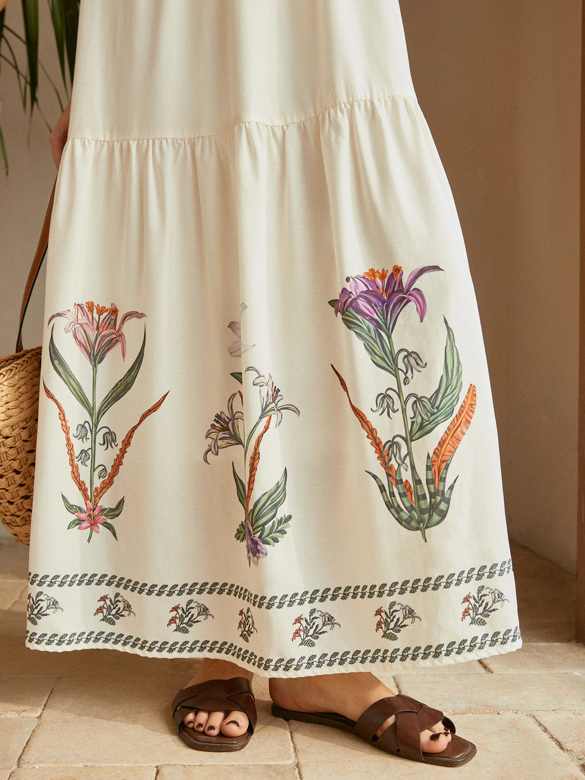 Backless Pleated Floral Dress - Image 4