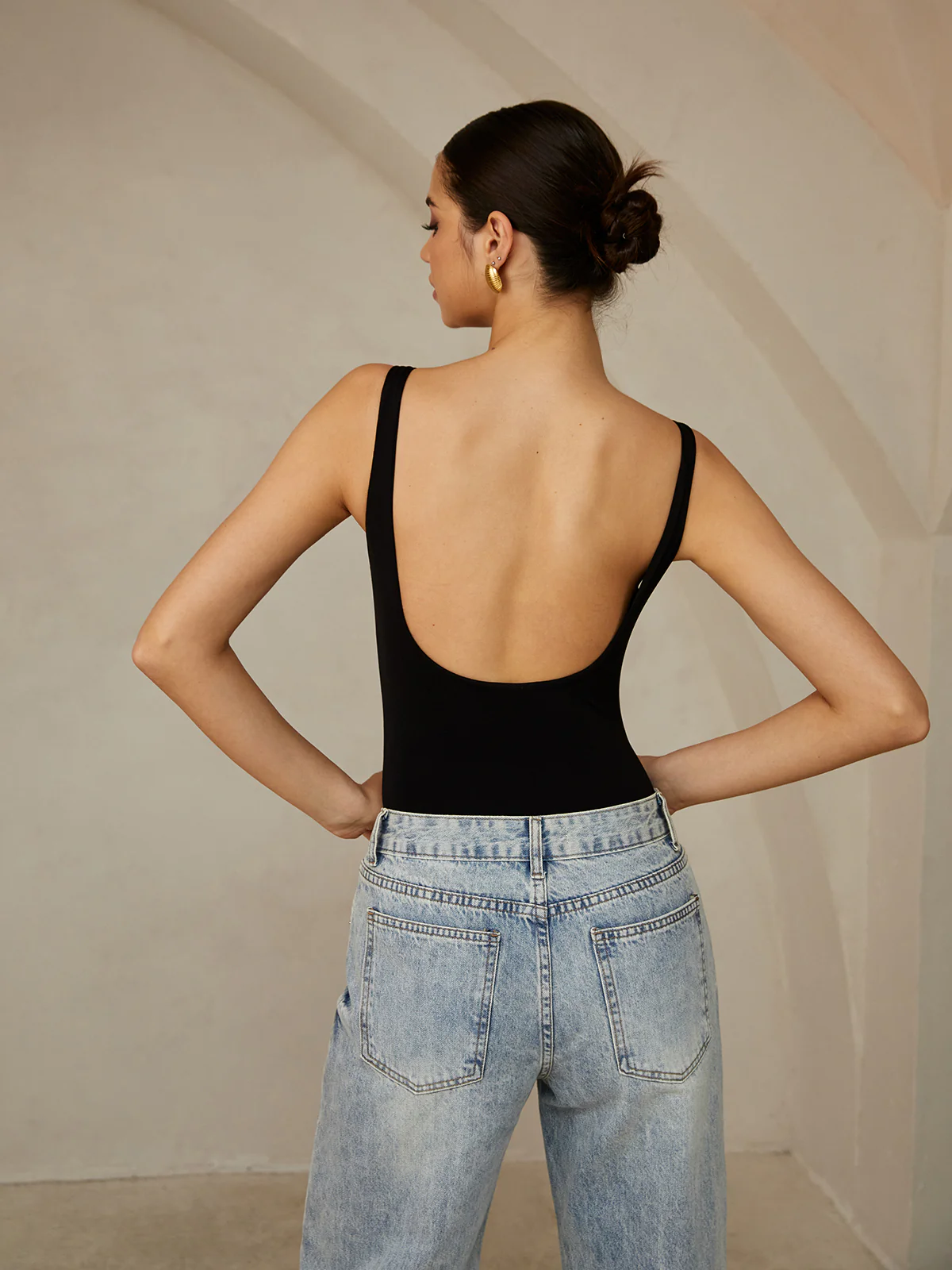 Backless Sleeveless Bodysuit - Image 4