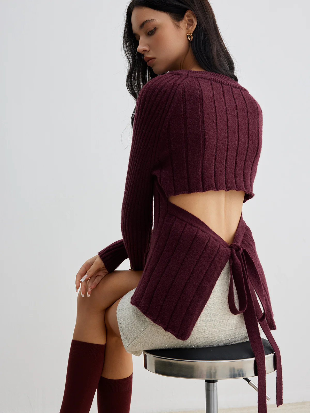 Backless Slim Tie Knit Top - Image 2