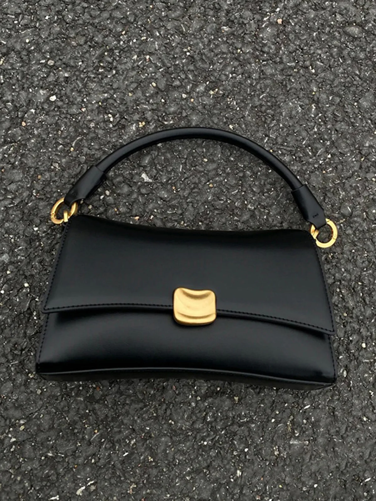 Baguette Flap Armpit Bag - Image 4