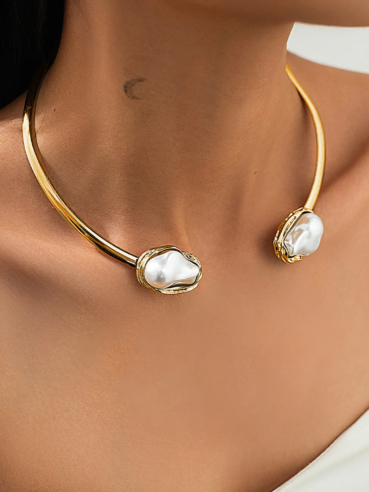 Baroque Pearl Open Choker Necklace