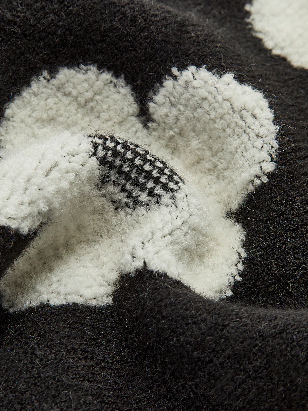 Beaded Trim Floral Cardigan - Image 3