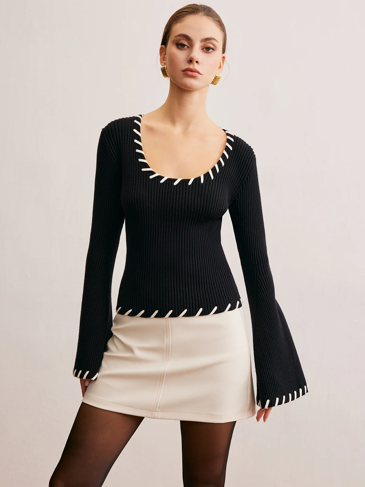 Bell-Sleeve Contrast Trim Knit Top - Image 4