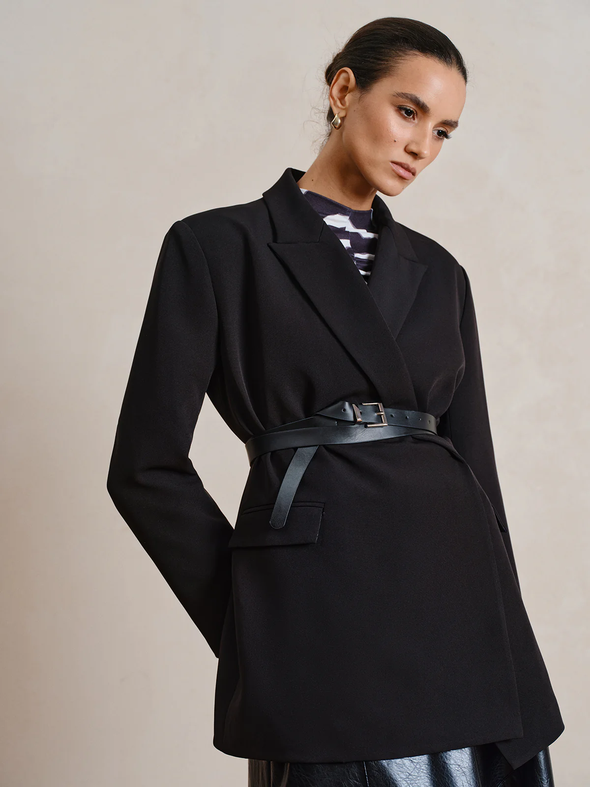 Belted Long Sleeve Lapel Blazer - Image 2