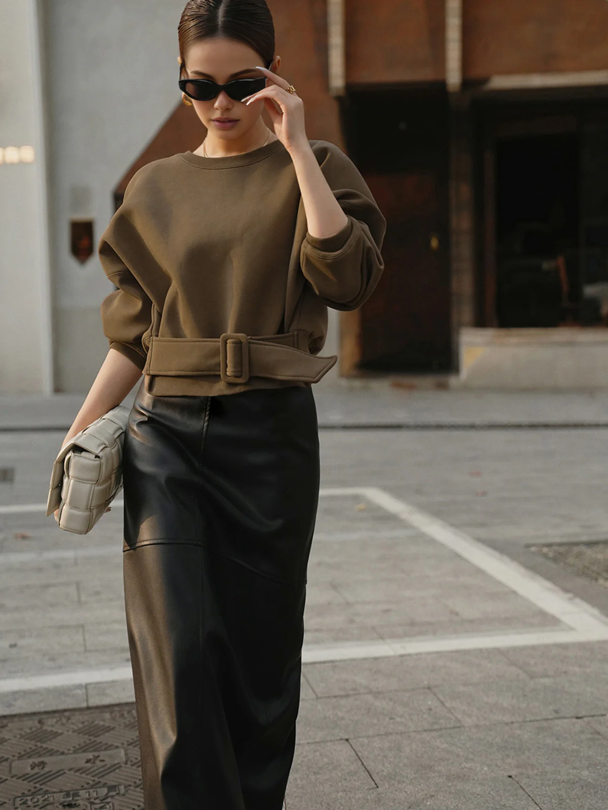 Oversized Belted Short Sweatshirt - Image 2