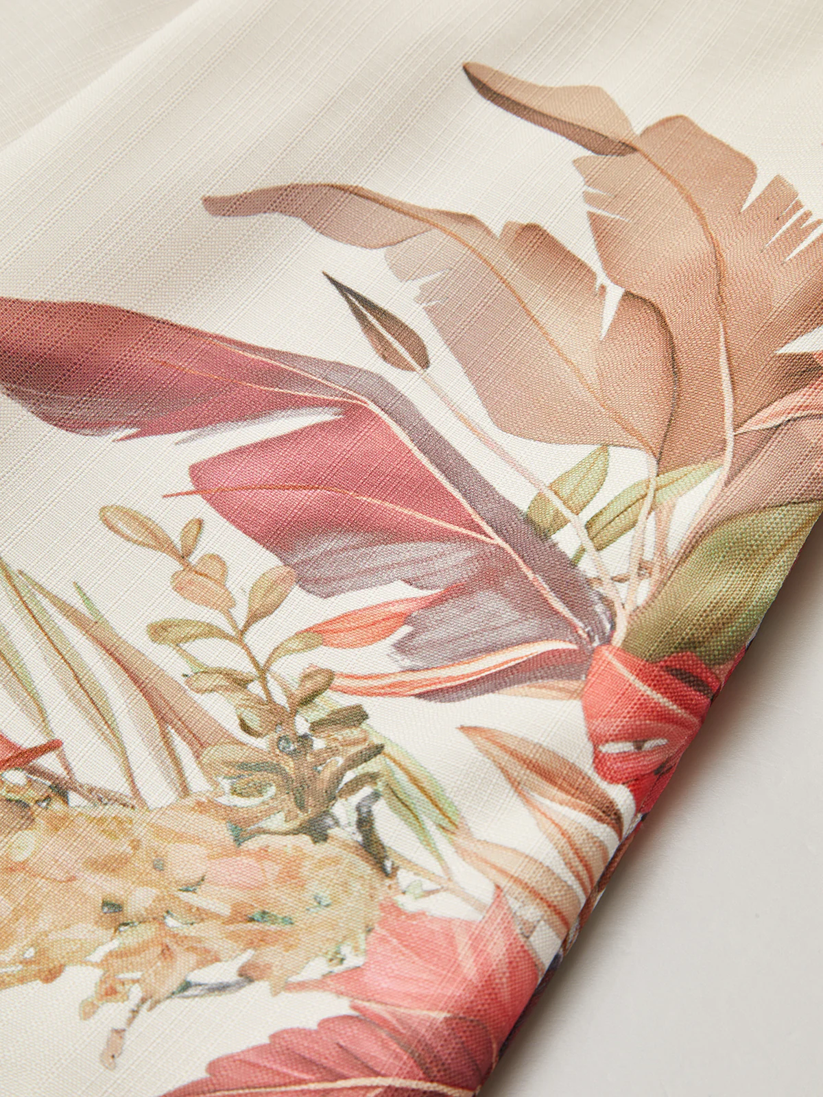 Belted Tropical Print Mid-Waist Shorts - Image 5