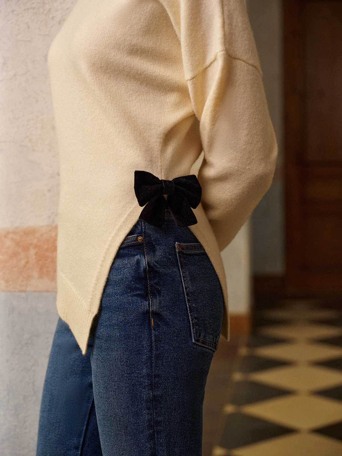 Bow-Decor High Stretch Slit Sweater - Image 2