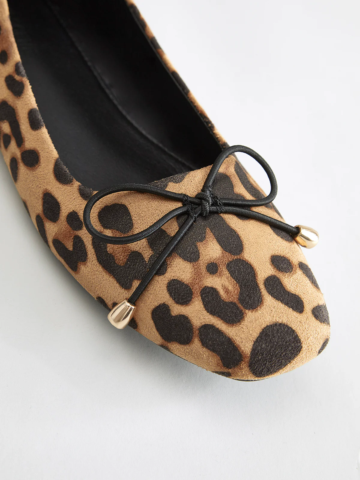 Bow-Decor Leopard Printed Ballet Flats - Image 4
