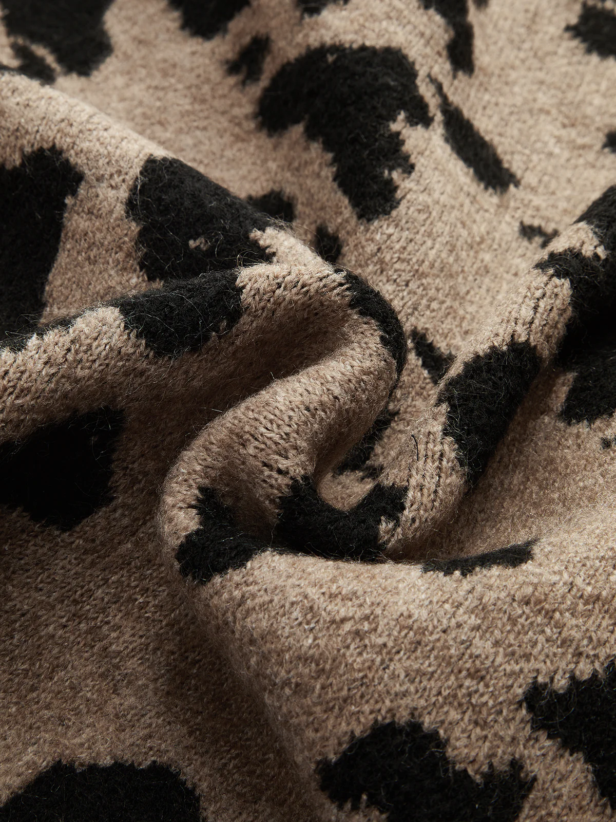 Bow Detail Leopard Print Knit Sweater - Image 3