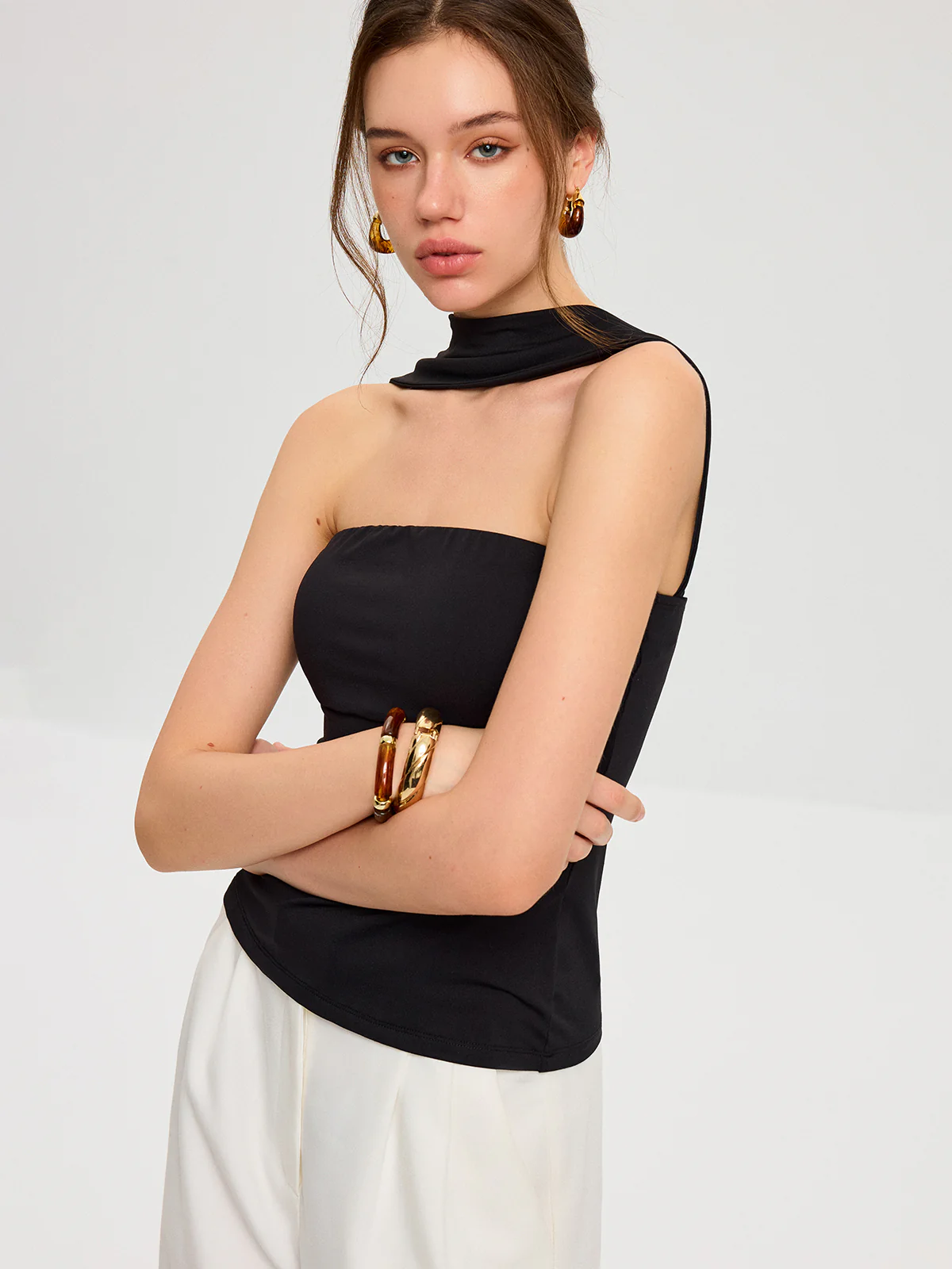 Bra-Free Halter Neck Backless Top - Image 5