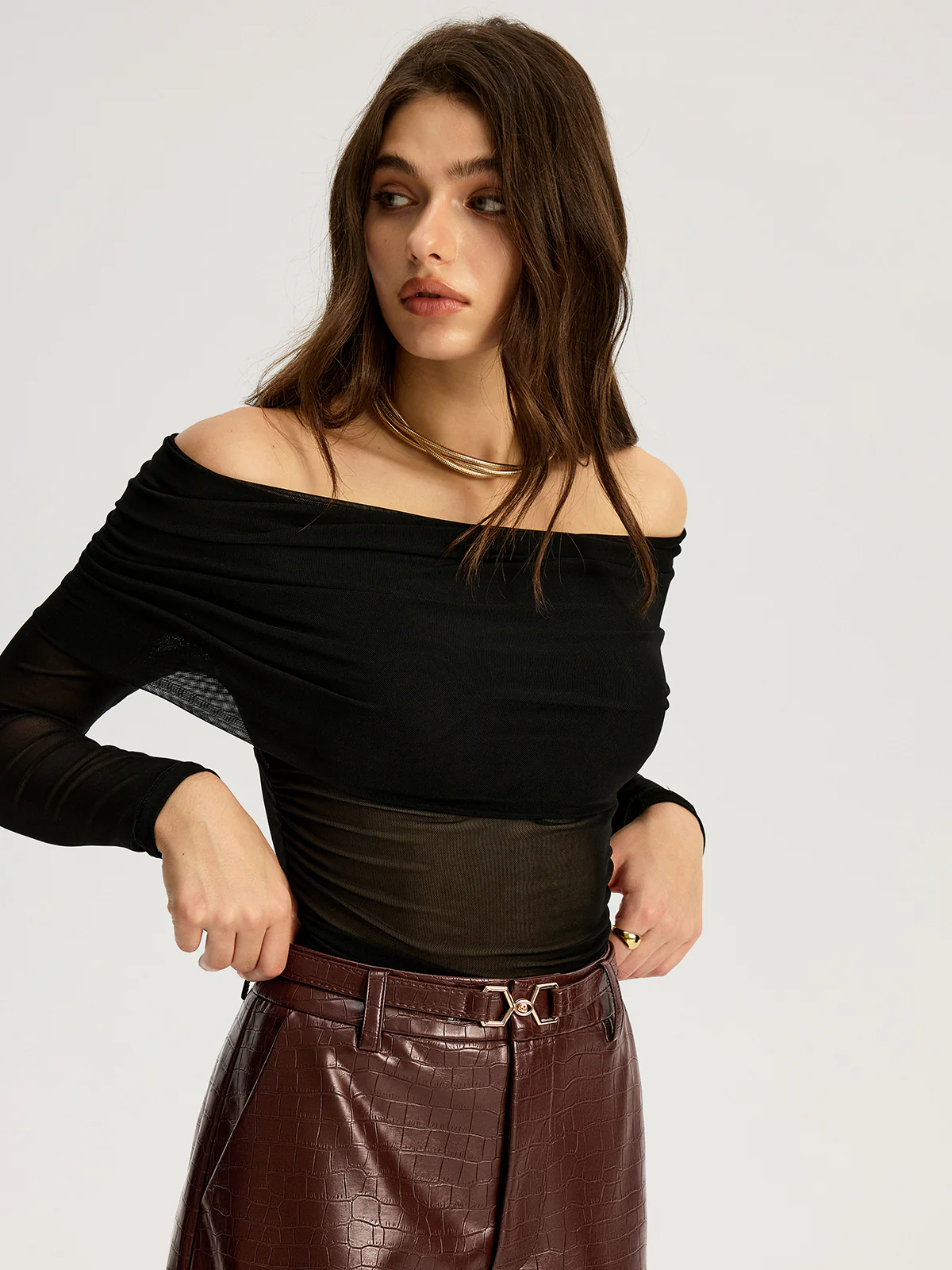 Bra-Free Off-Shoulder Long Sleeve T-Shirt - Image 3
