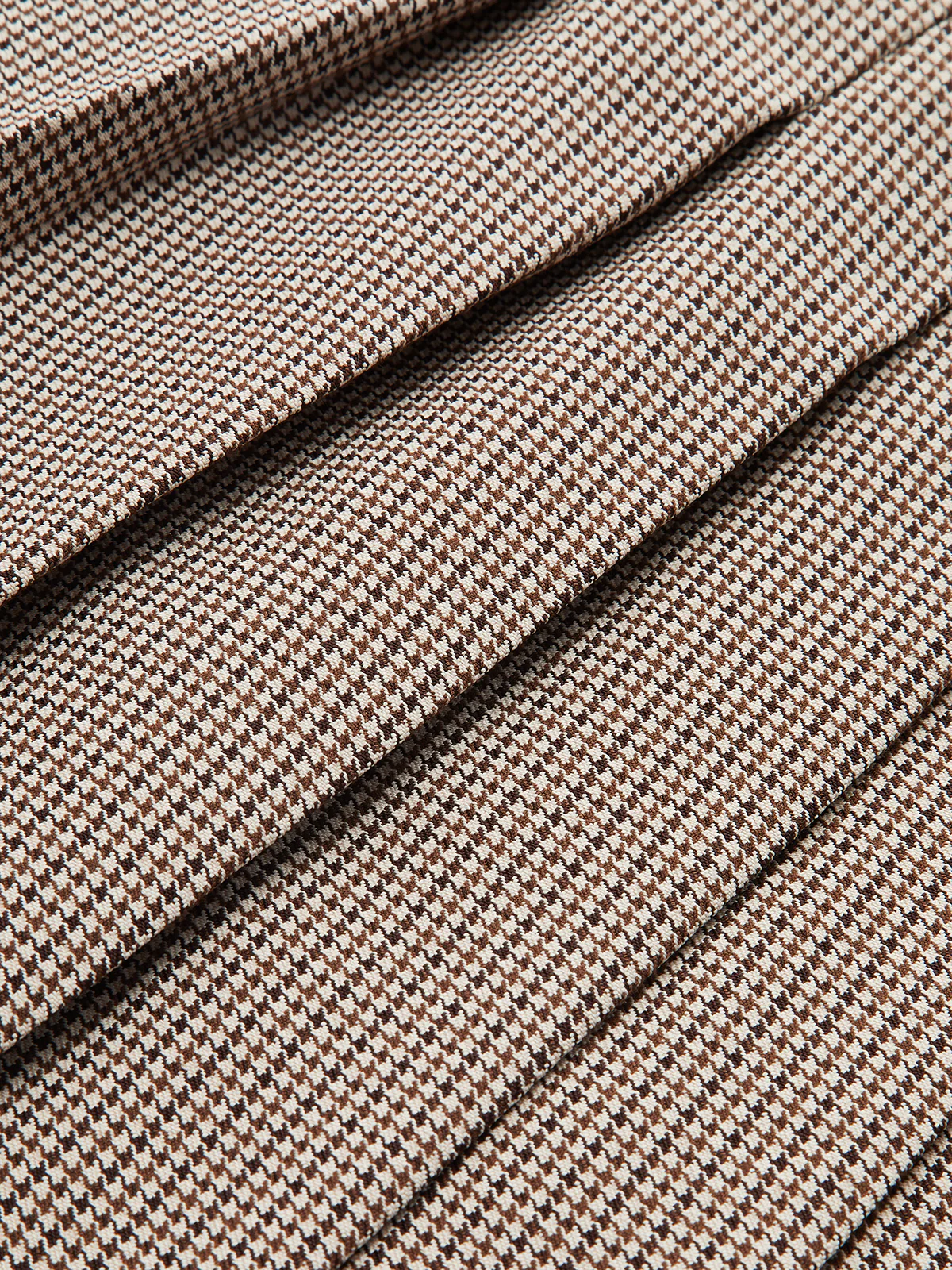 Buckle Detail Houndstooth Pleated Midi Skirt - Image 4