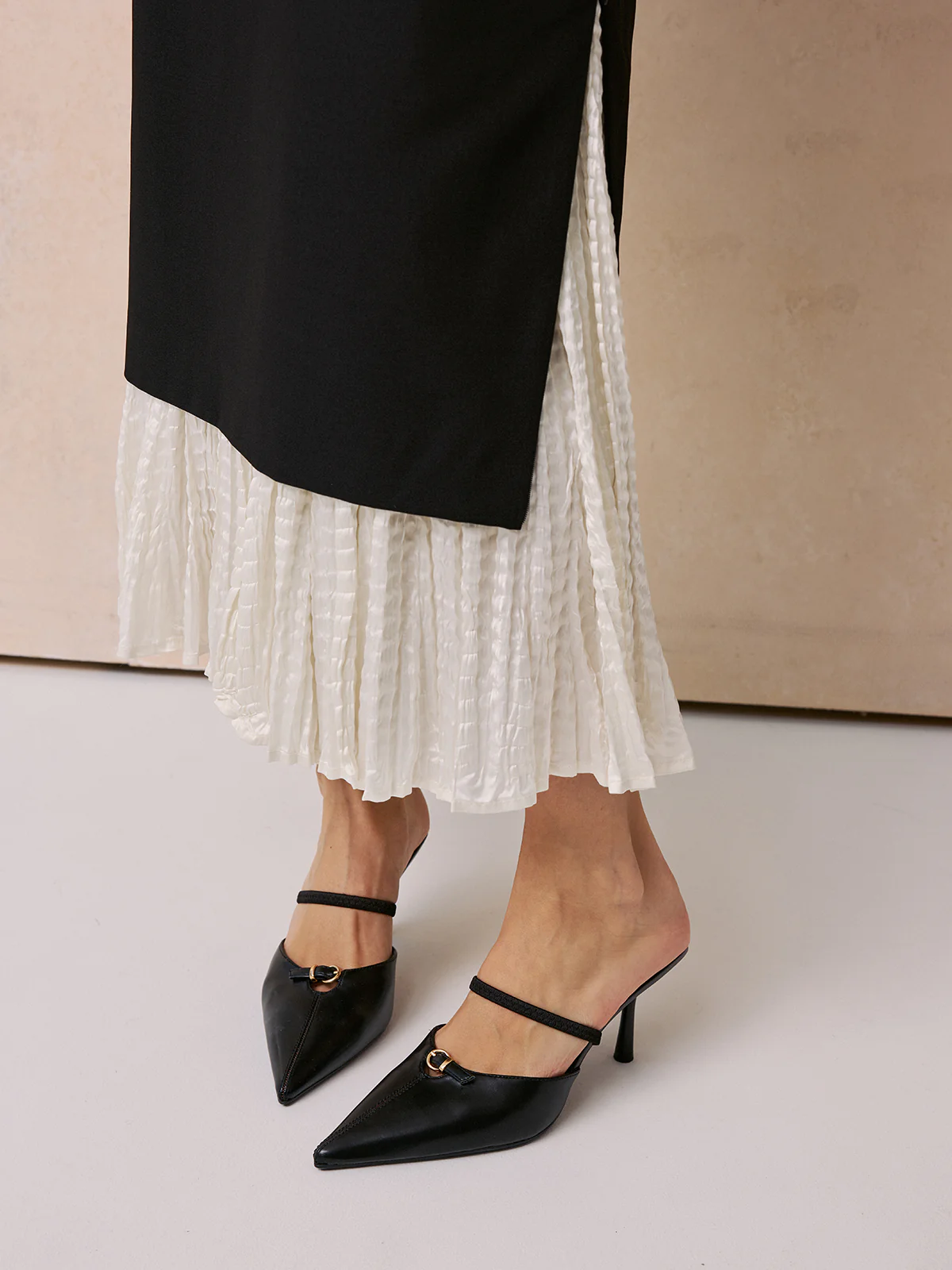 Buckle Detail Pointed-Toe Slingback Heels - Image 4