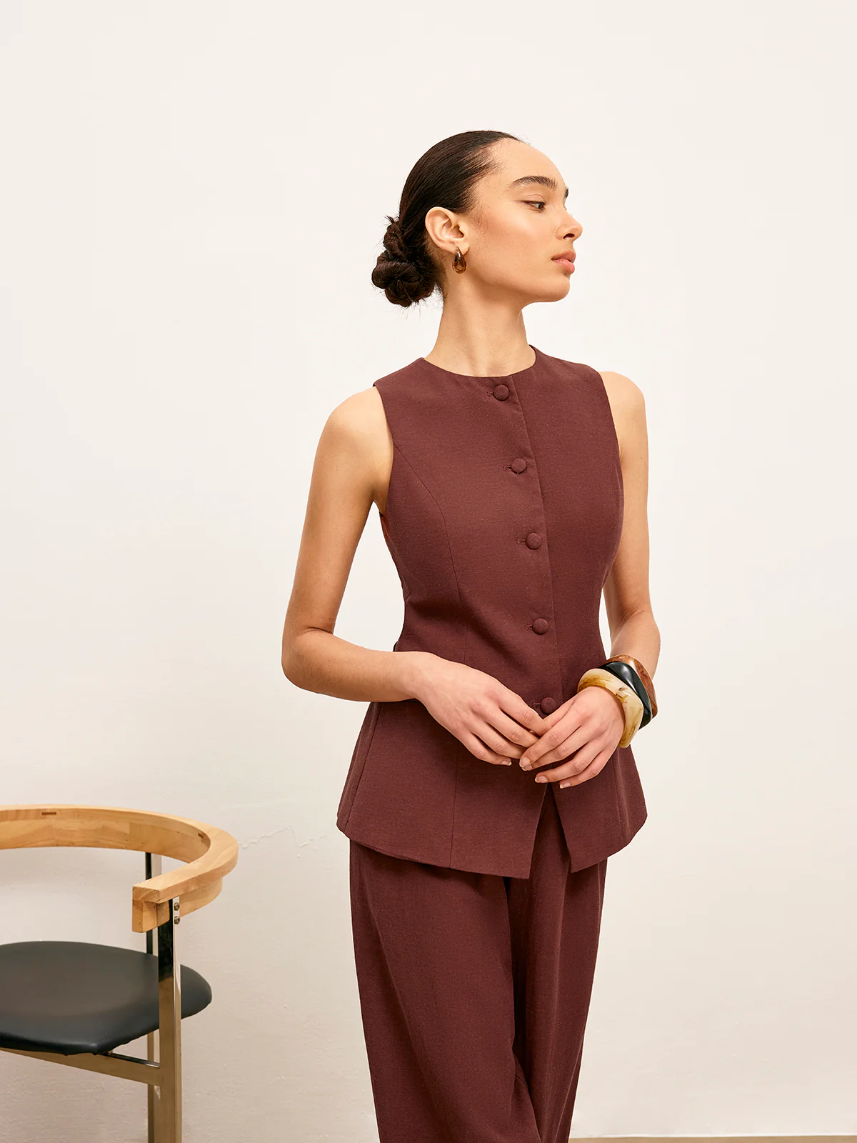 Button-Up Vest With Pocket Detail - Image 5