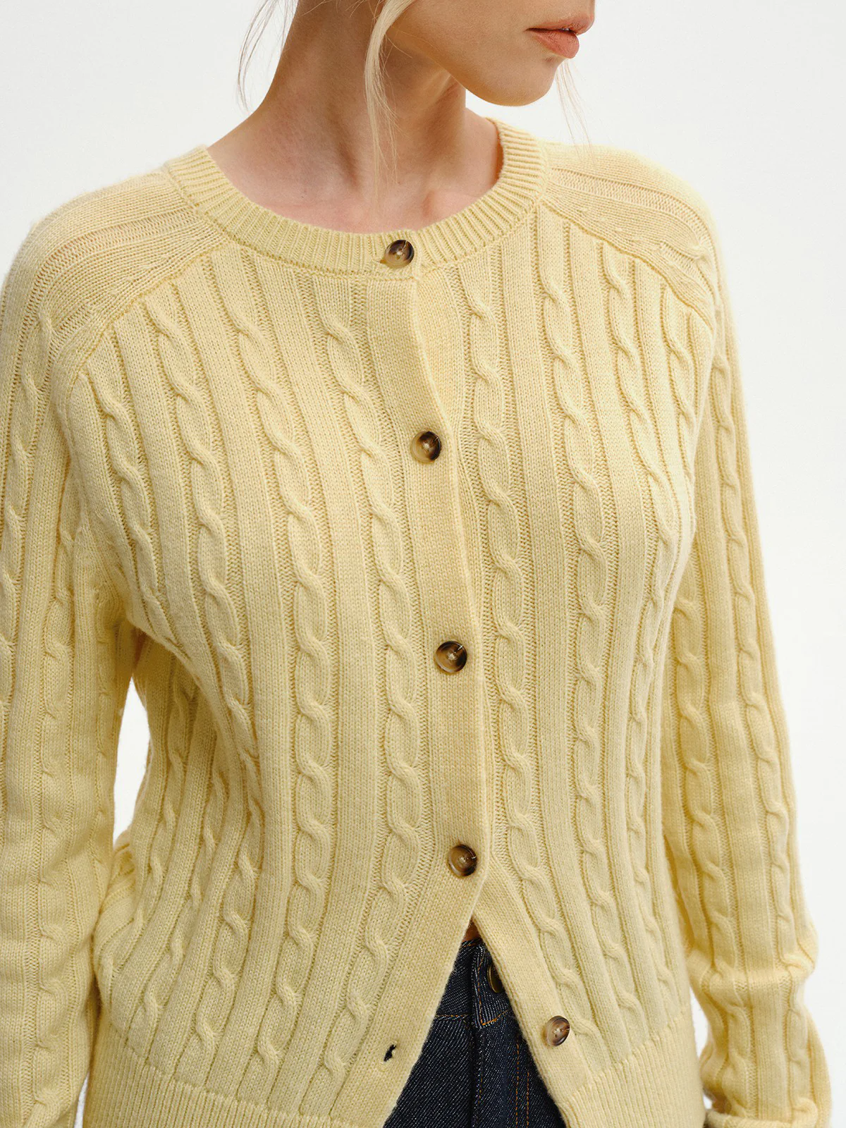 Cable-Knit Buttoned Cardigan - Image 5