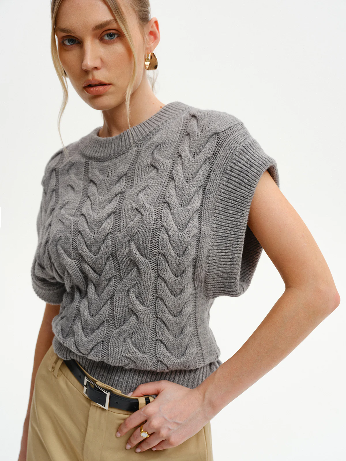 Cable-Knit Cap Sleeve Sweater Vest - Image 2