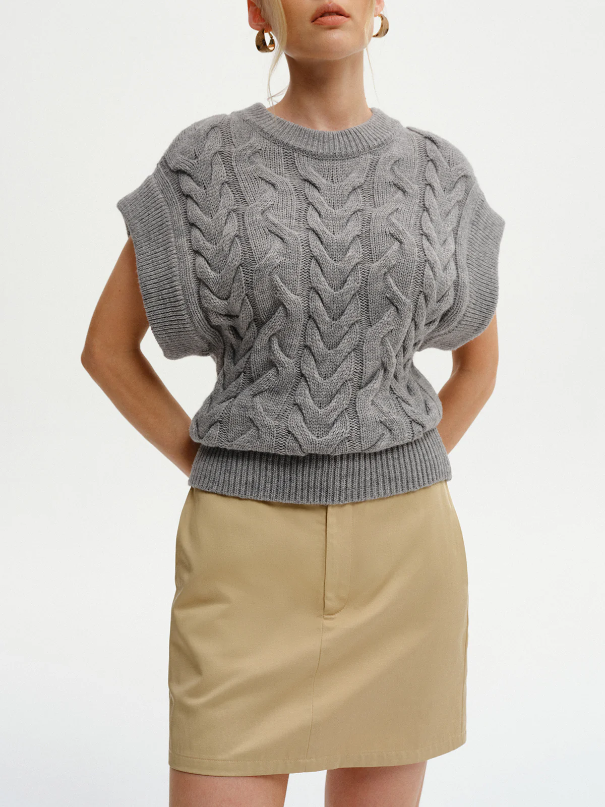 Cable-Knit Cap Sleeve Sweater Vest - Image 7