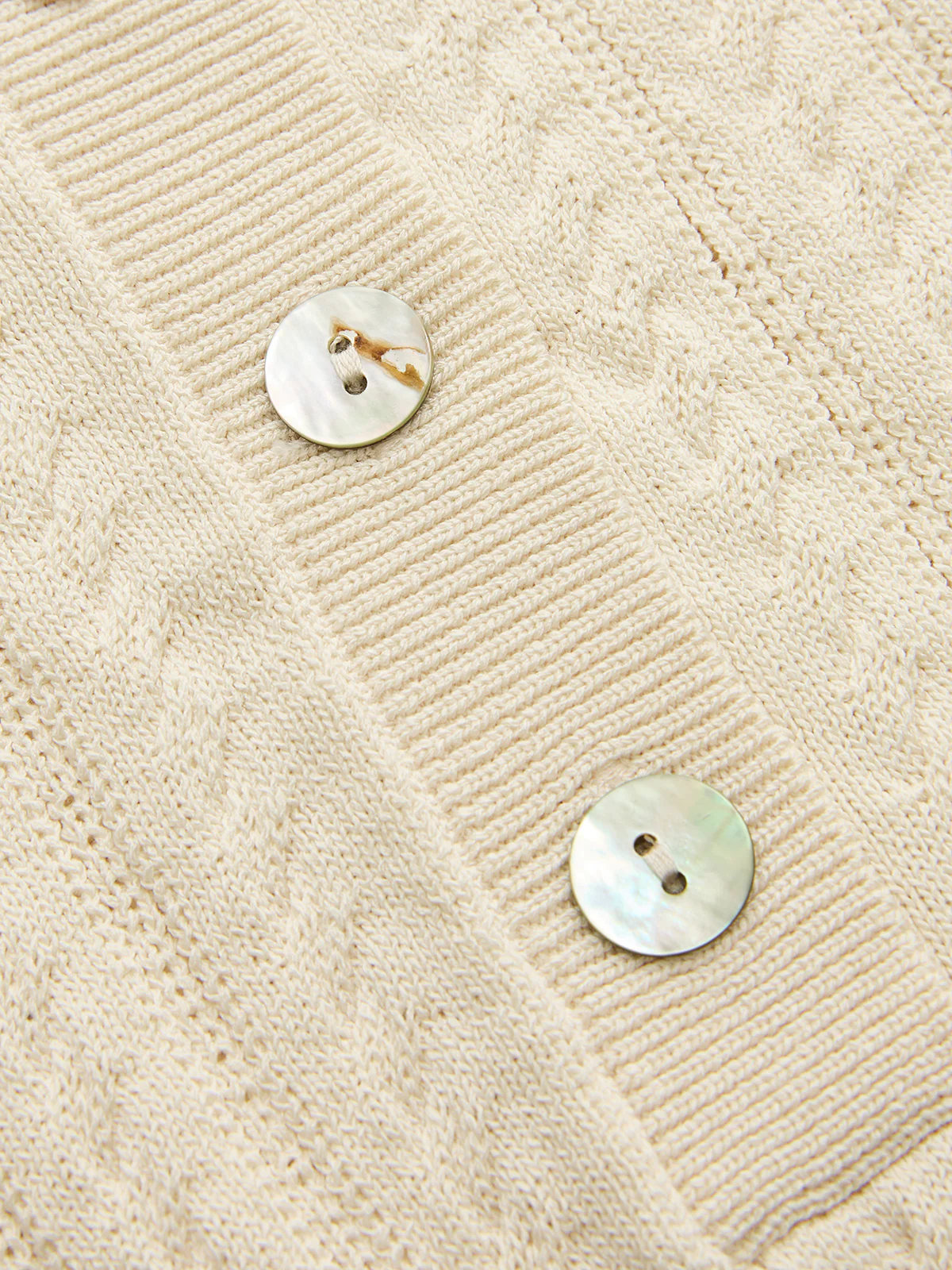 Cable Knit Sleeveless Henley Sweater Vest - Image 5
