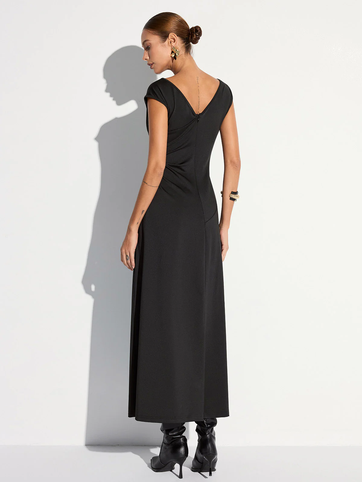 Cap Sleeve Ruched Backless Maxi Dress - Image 2