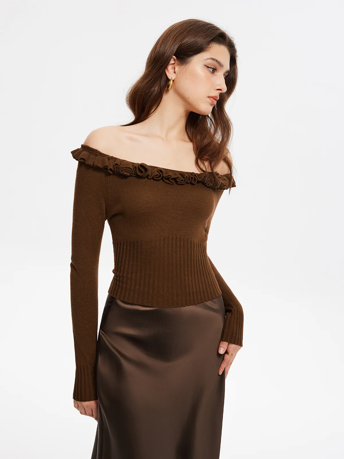 Cashmere-Blend Off-Shoulder Ruffle Sweater - Image 4