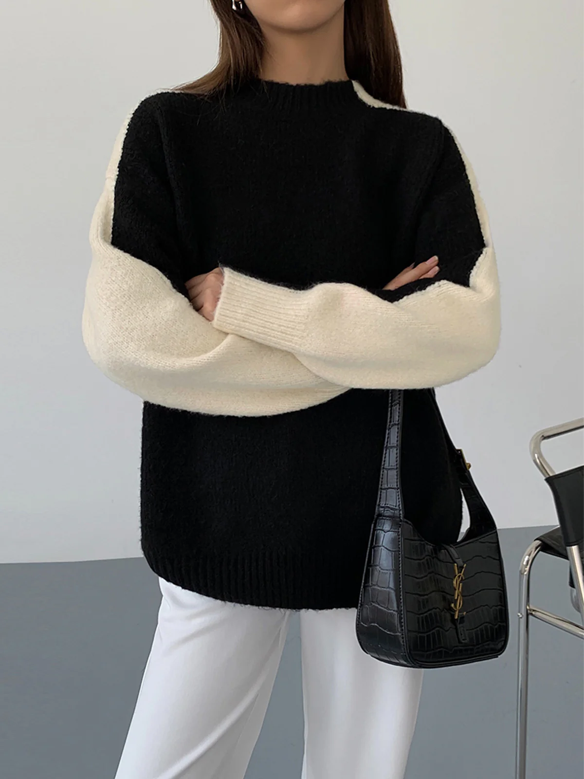 Casual Contrast Color Knit Sweater - Image 4