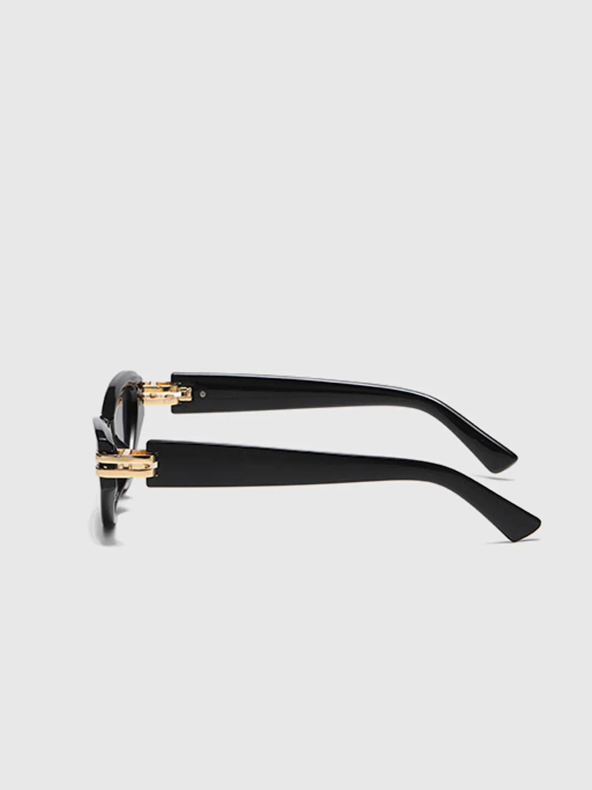 Cat Eye Black Frame Sunglasses - Image 3