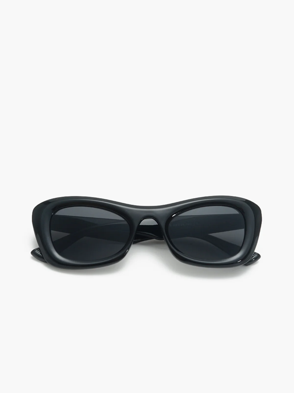 Cat Eye Sunglasses - Image 3